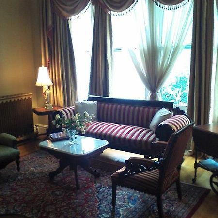 A Kingston Bed & Breakfast Экстерьер фото