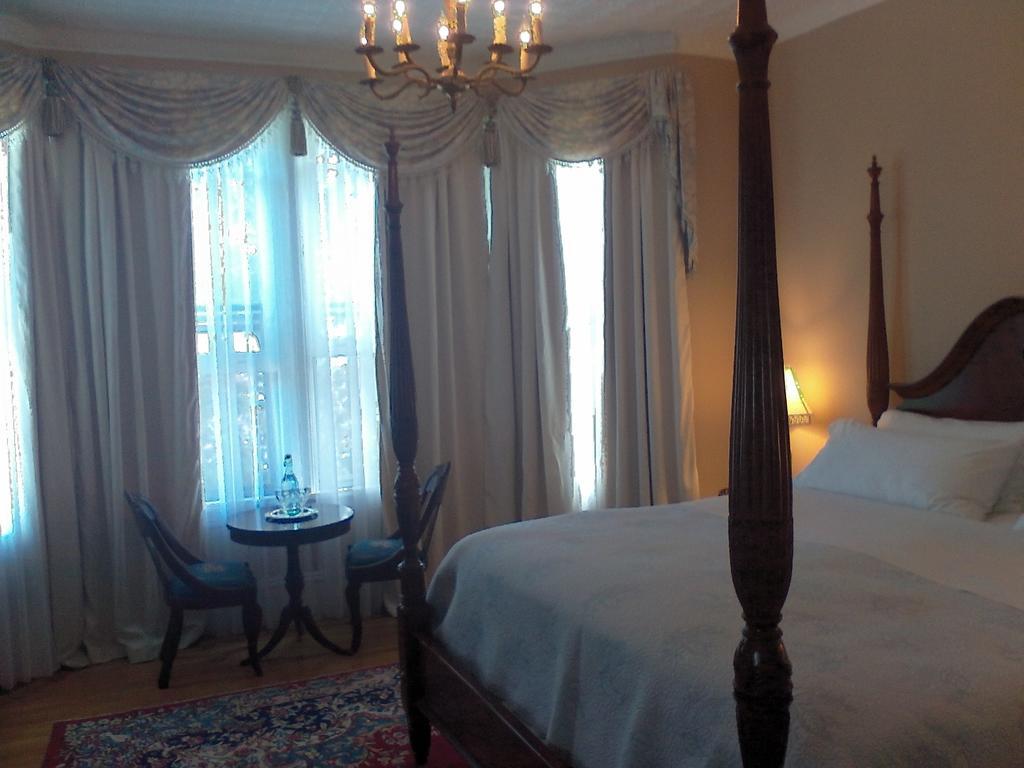 A Kingston Bed & Breakfast Экстерьер фото