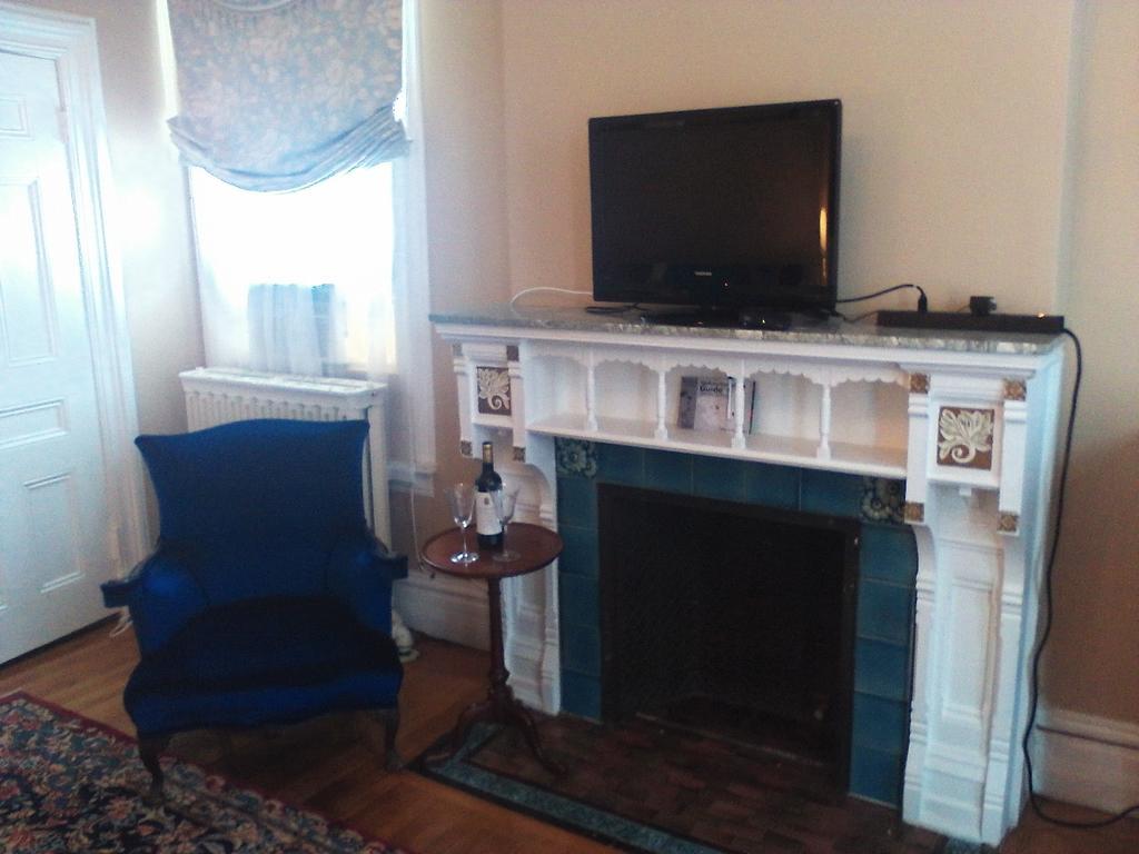 A Kingston Bed & Breakfast Экстерьер фото