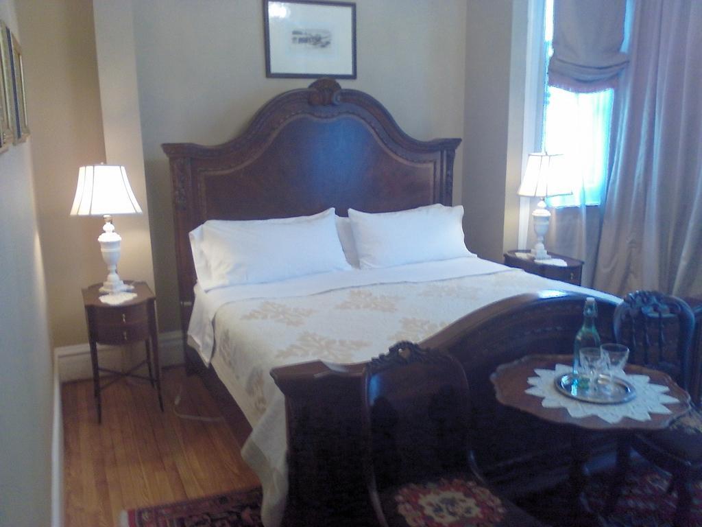 A Kingston Bed & Breakfast Экстерьер фото