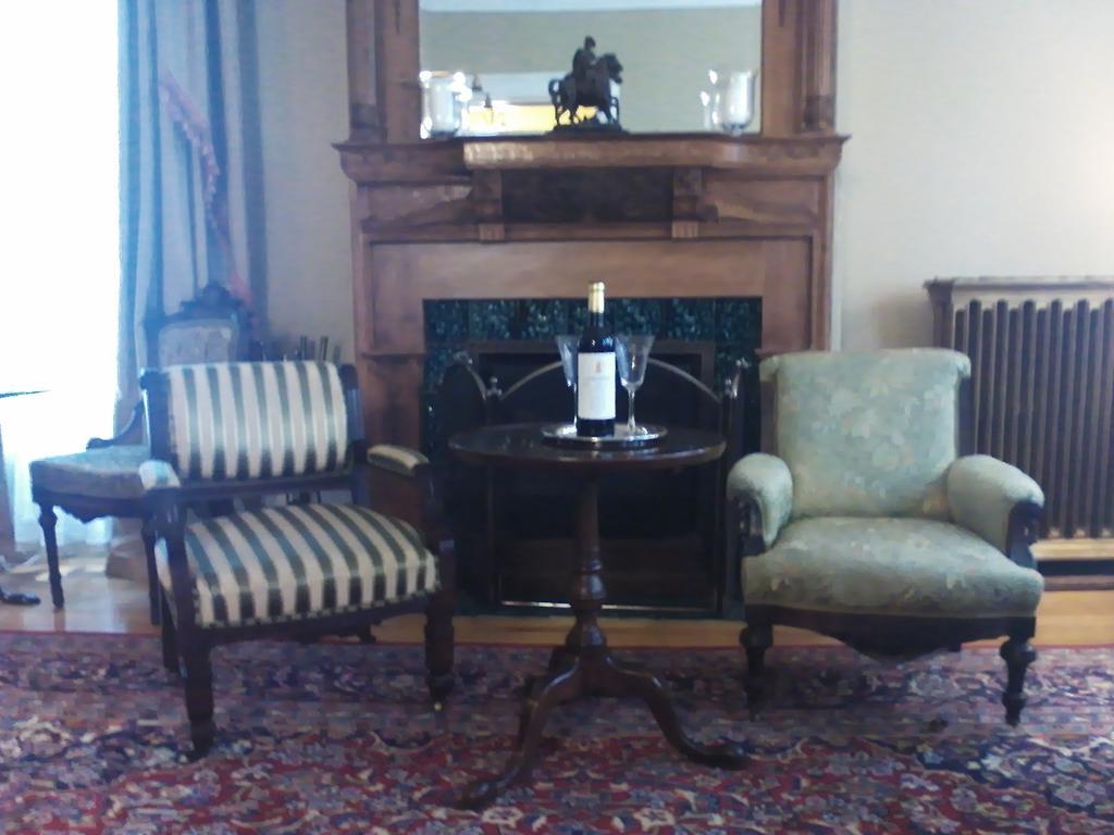 A Kingston Bed & Breakfast Экстерьер фото